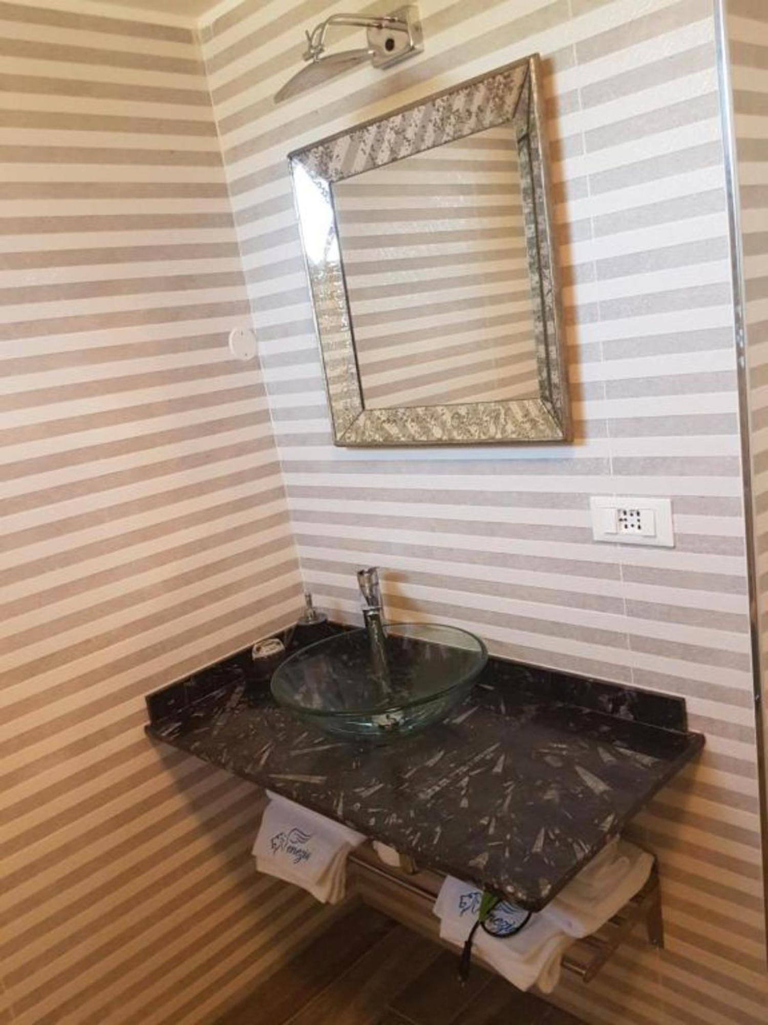 Bed And Breakfast Bagno Venezia Marina Di Carrara Exterior foto